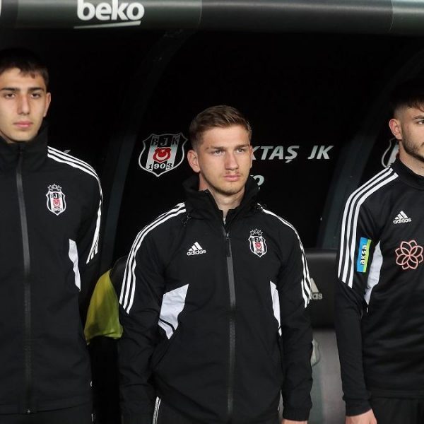 Beşiktaş genç oyuncuyla yollarını ayırdı