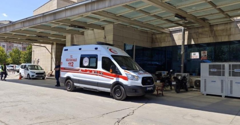 Siirt'te cinayet: Boşandığı kadını bıçakla öldürüp intihara teşebbüs – Son Dakika Türkiye Haberleri