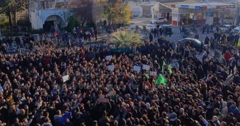 SOHR: ‘HTŞ Alevilerin protestosuna ateş açtı’