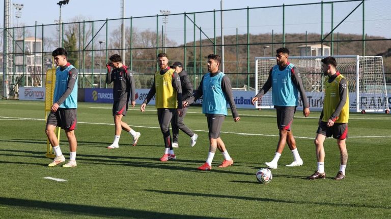 Bir milli takımın aday personelinde başka bir değişiklik