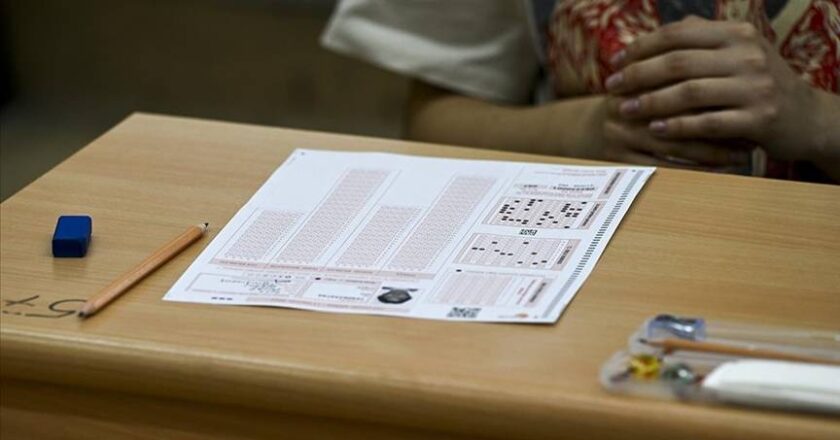 YKS başvurularında düşüş: ‘Gençlerin, eğitimle yaşamlarını değiştirme umudu tükendi’ – Son Dakika Eğitim Haberleri