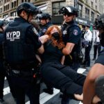 New York’ta düzensiz göçmenlere destek protestolarında 65 kişi gözaltına alındı