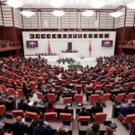 Emekli maaş artışını da içeren teklif Meclis’ten geçti