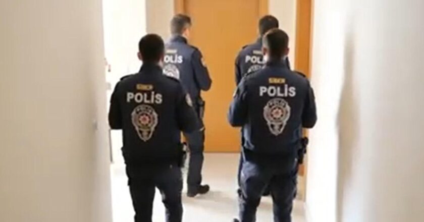 Bursa merkezli 16 ilde eş zamanlı ‘siber dolandırıcılık’ operasyonu: 18 tutuklama