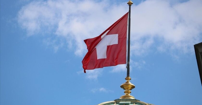 İsviçre’de mahkeme Cumhurbaşkanı Erdoğan’ı hedef gösteren pankartı açanların cezasını onadı