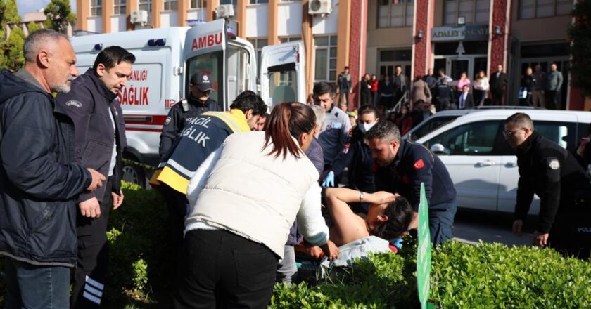 Boşanma duruşmasından sonra eşini bıçakladı