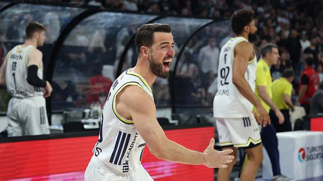 Fenerbahçe, Melih Mahmutoğlu’nun sözleşmesini uzattı
