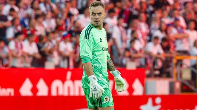 Fenerbahçe’de sakatlanan Mert Günok’tan kötü haber!